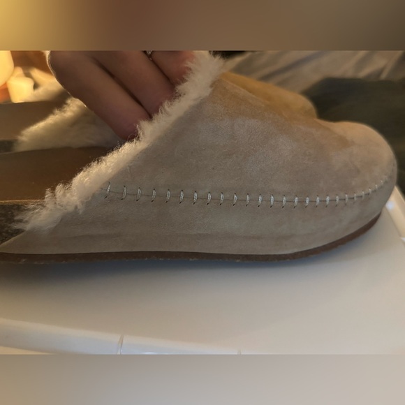 Jenni Kayne Shearling-Lined Moc Clog Slippers - Picture 3 of 6